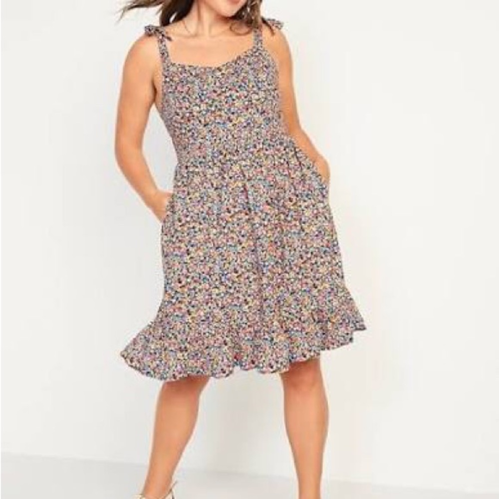Old Navy Smocked Floral Midi Dress in Multi-Color